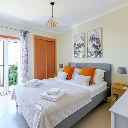 Olive Tree Penthouse Apartamento