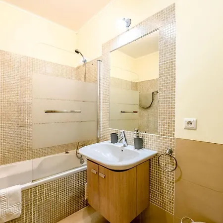 Olive Tree Penthouse Apartamento