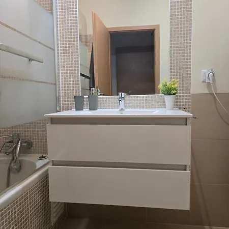 Olive Tree Penthouse 아파트