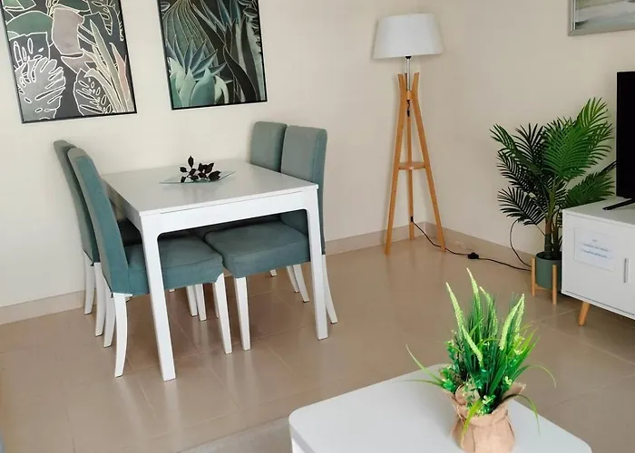 Olive Tree Penthouse Ταβίρα