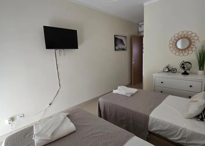 Olive Tree Penthouse Διαμέρισμα Ταβίρα